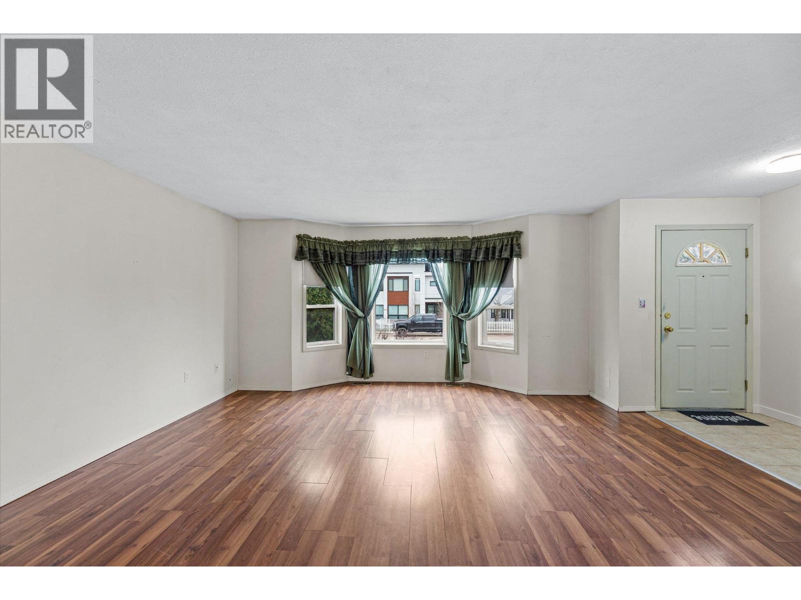 923 Fuller Avenue, Kelowna