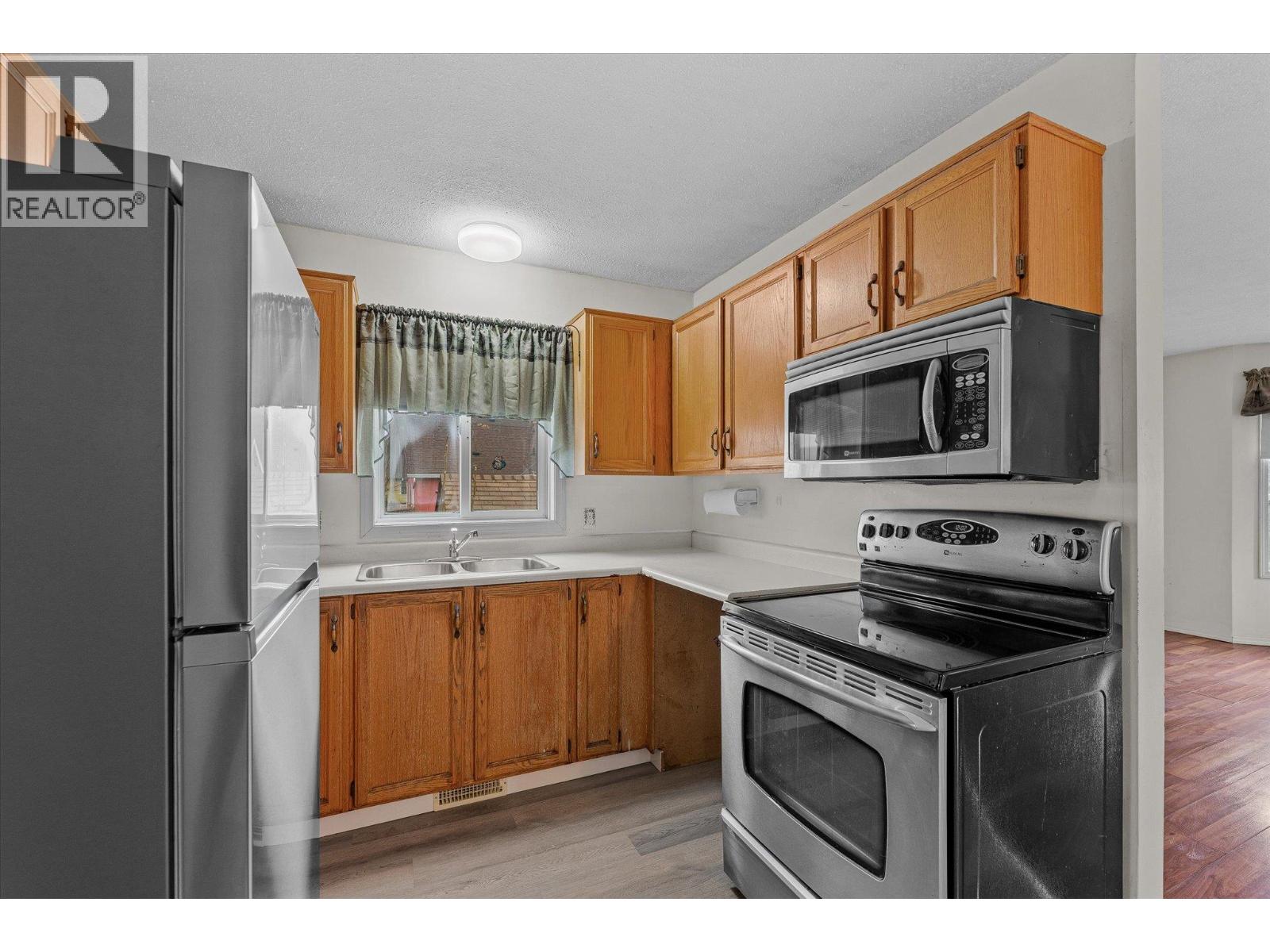 923 Fuller Avenue, Kelowna