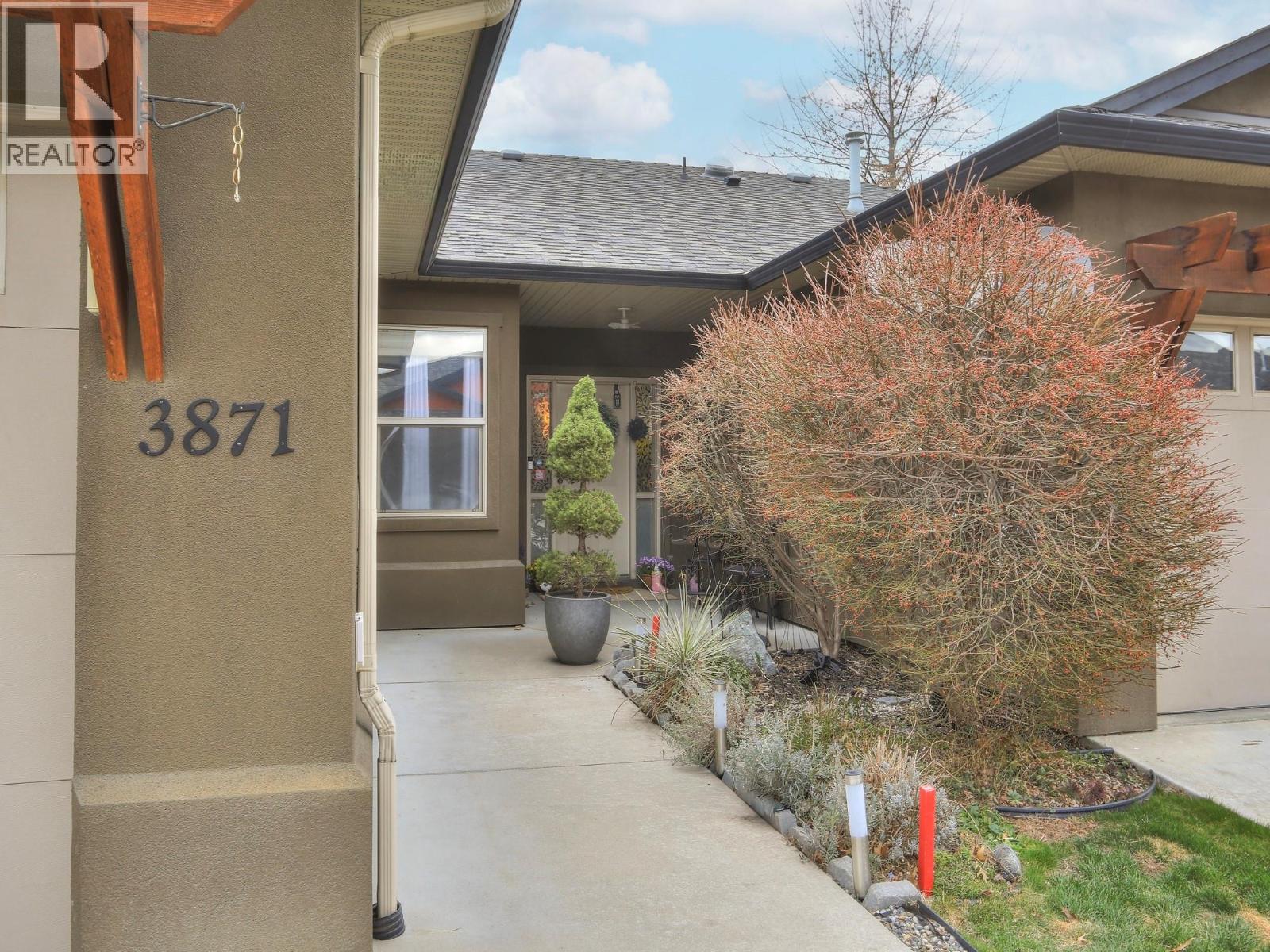 3871 Sonoma Pines Drive, West Kelowna