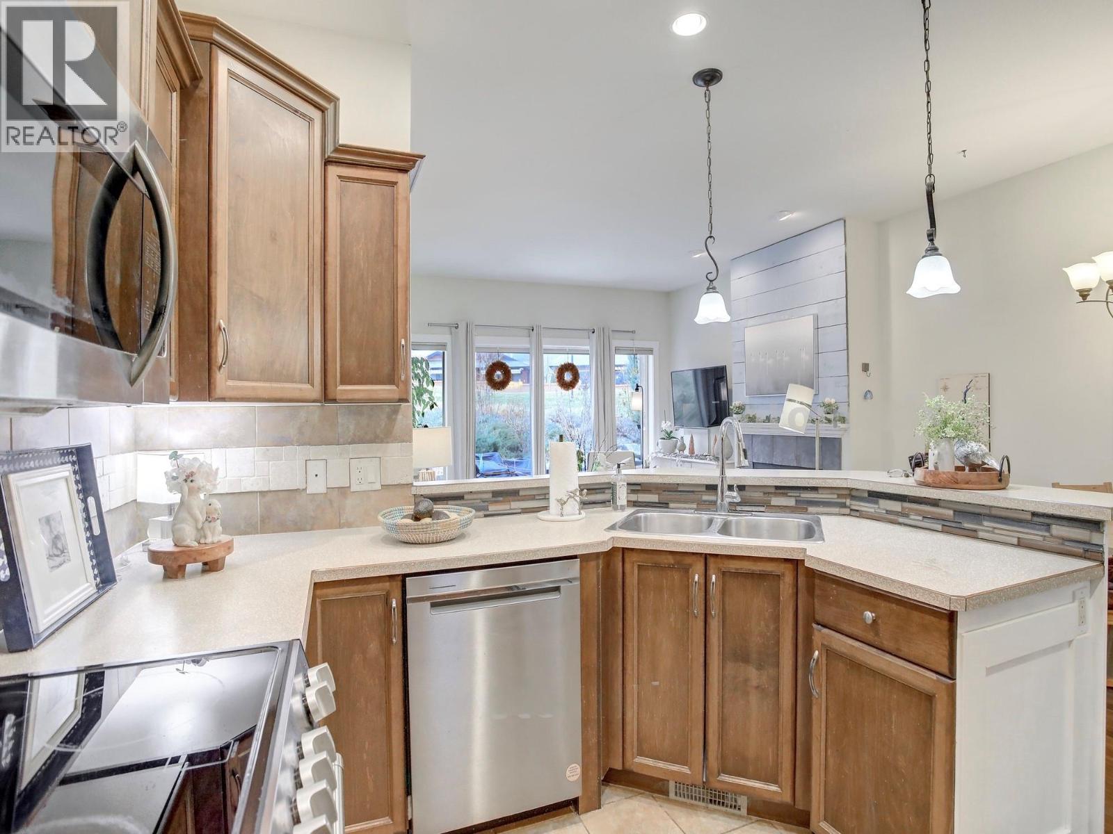 3871 Sonoma Pines Drive, West Kelowna