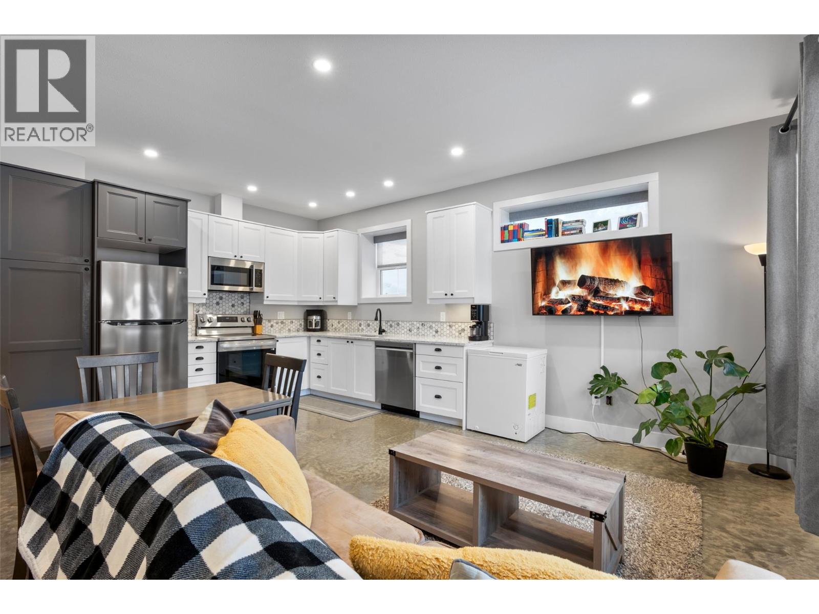 2533 Mountain View Drive, Sun Peaks