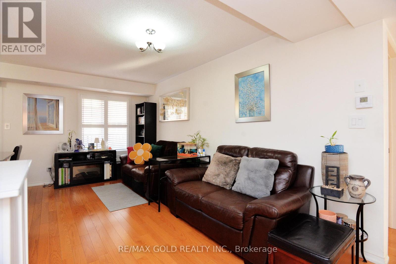 #26 671 WARDEN AVENUE - 7