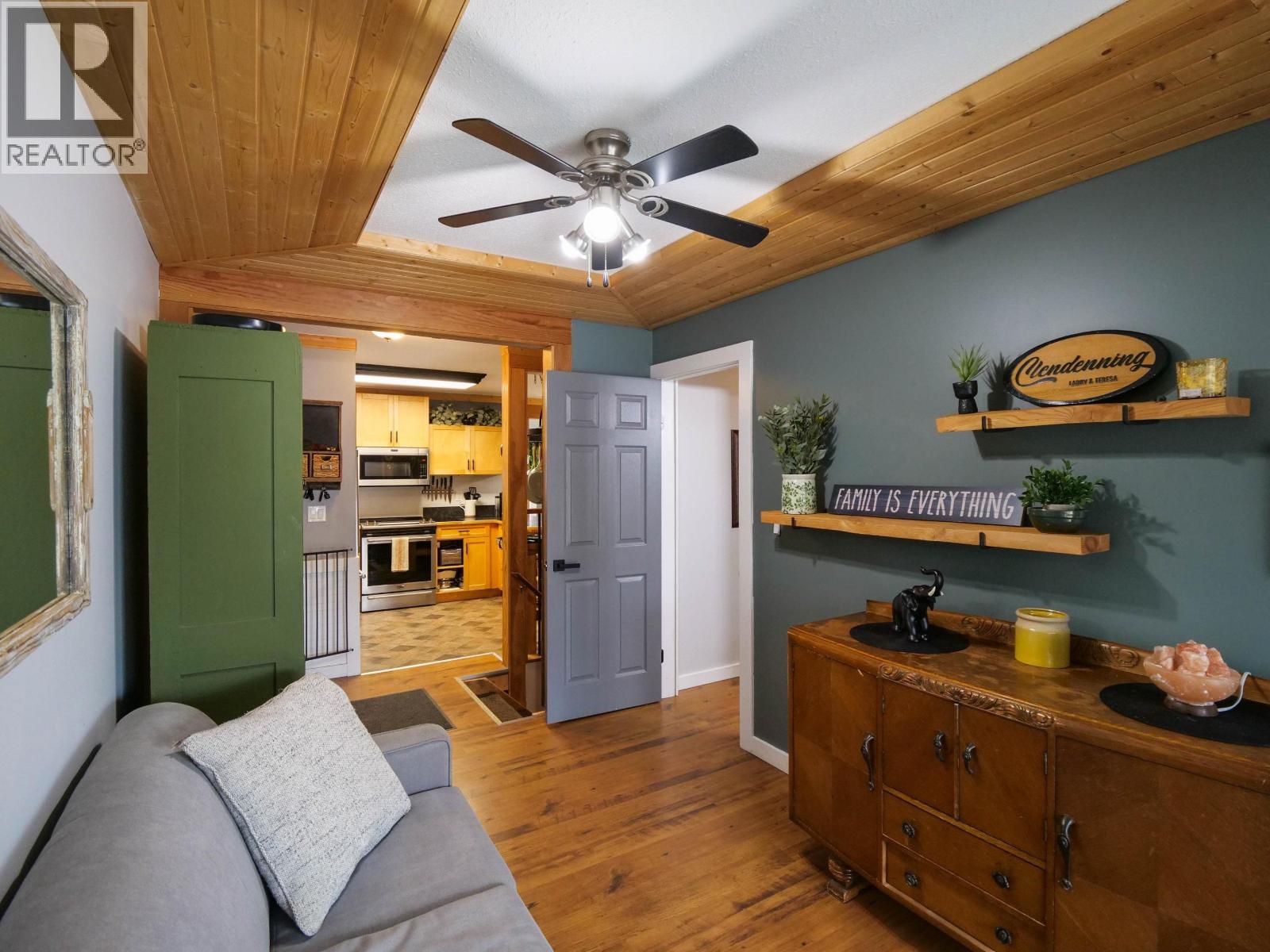 1286 REDWOOD ROAD, Quesnel