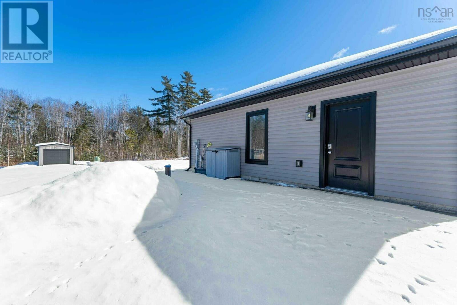 Property 18 of 21 of 472 Alexander MacKenzie Road