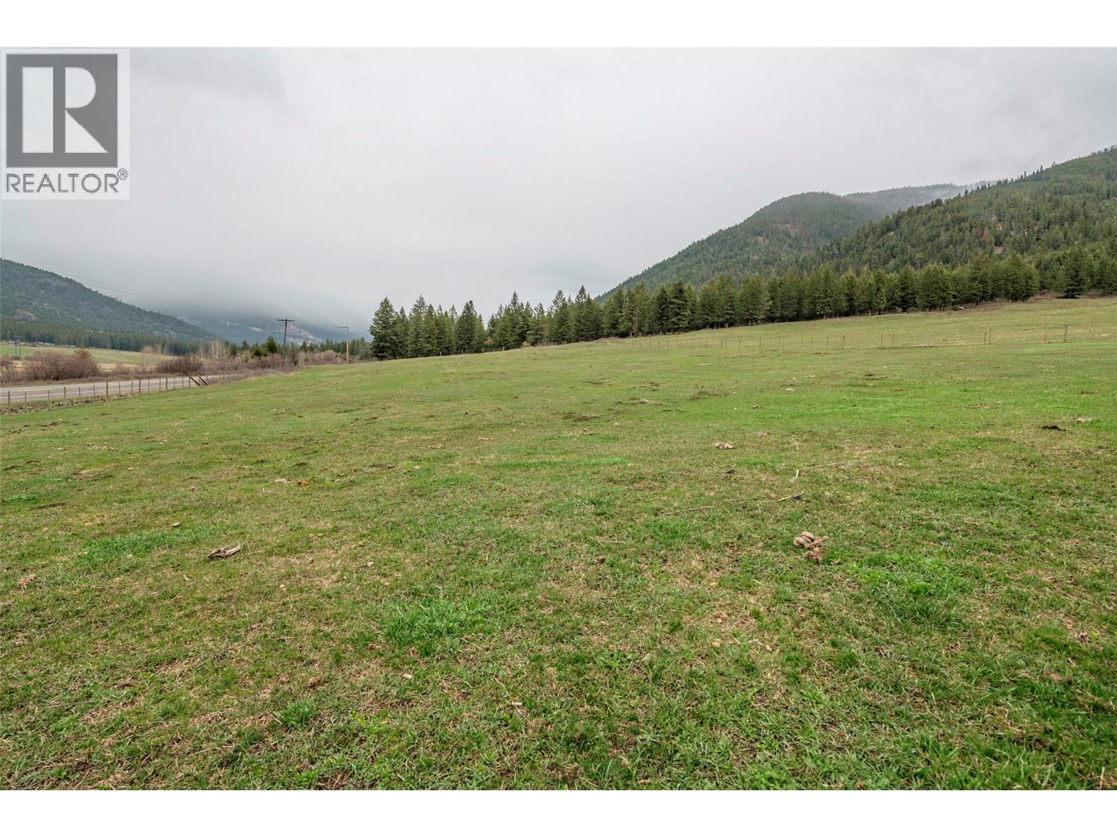 6449 97 Highway, Falkland