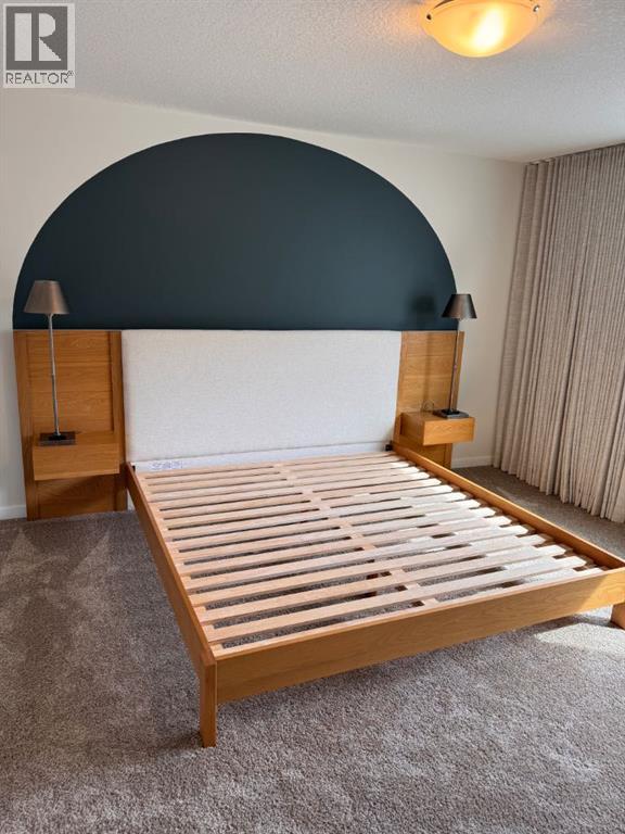 Single Family House for Sale in  Wolf Hollow Road SE Wolf Willow Calgary 