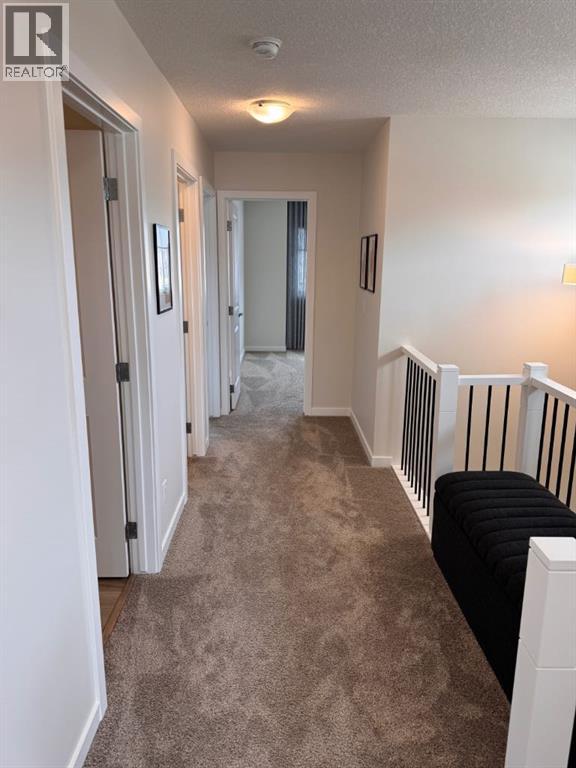 Single Family House for Sale in  Wolf Hollow Road SE Wolf Willow Calgary 