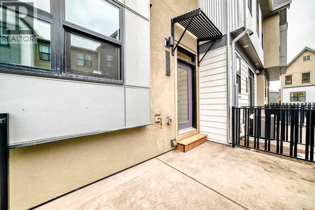 
          30 Rochester View Northwest
            <br/>
            <span>Calgary</span>
            , 
            <span>AB</span>
             <span>T3L0M8</span>
         - Photo 11