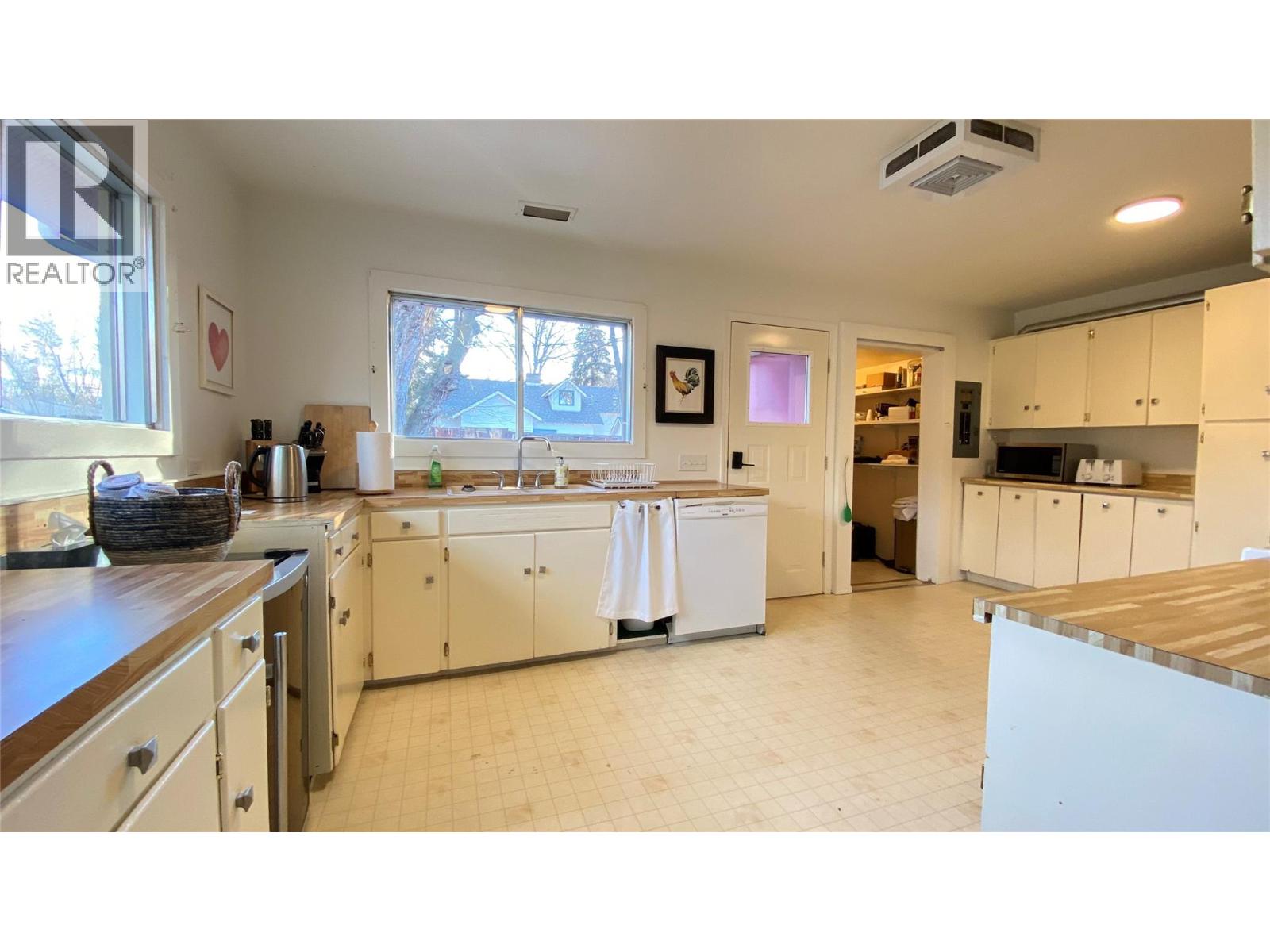 284 Robinson Avenue, Naramata