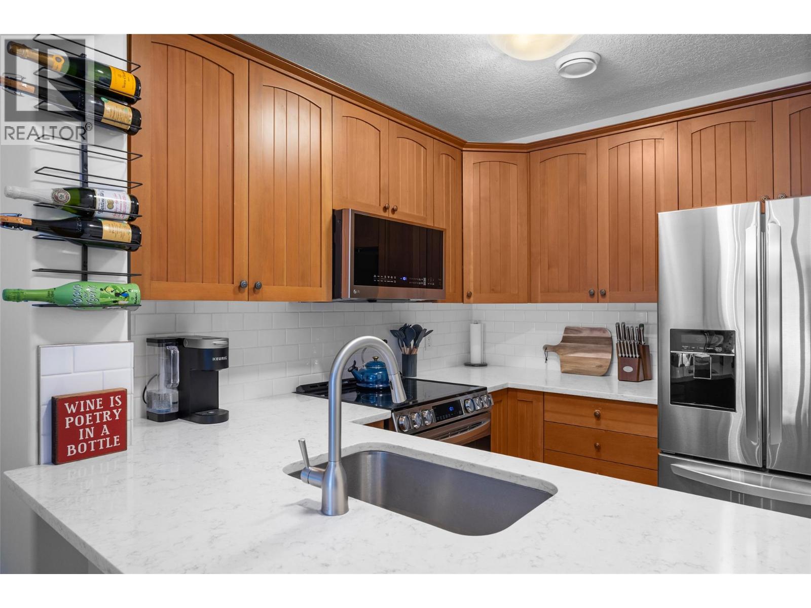 6000 VALLEY Drive Unit# 33, Sun Peaks