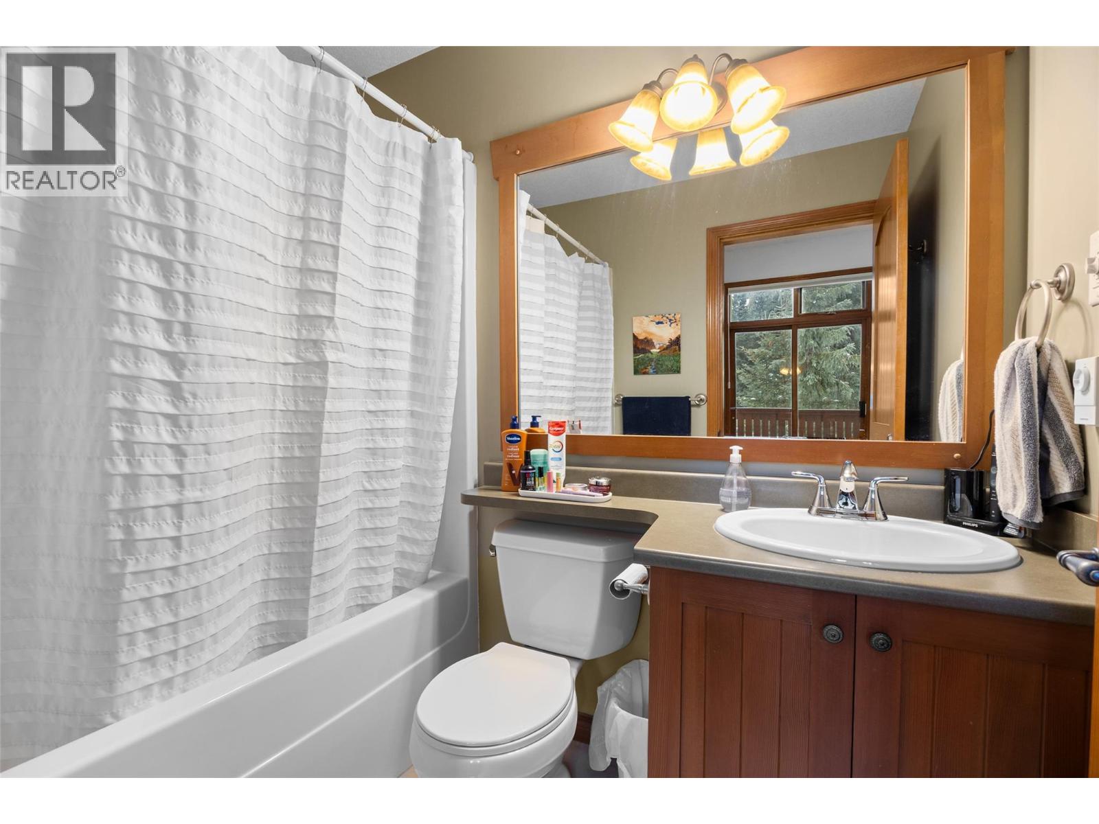 6000 VALLEY Drive Unit# 33, Sun Peaks