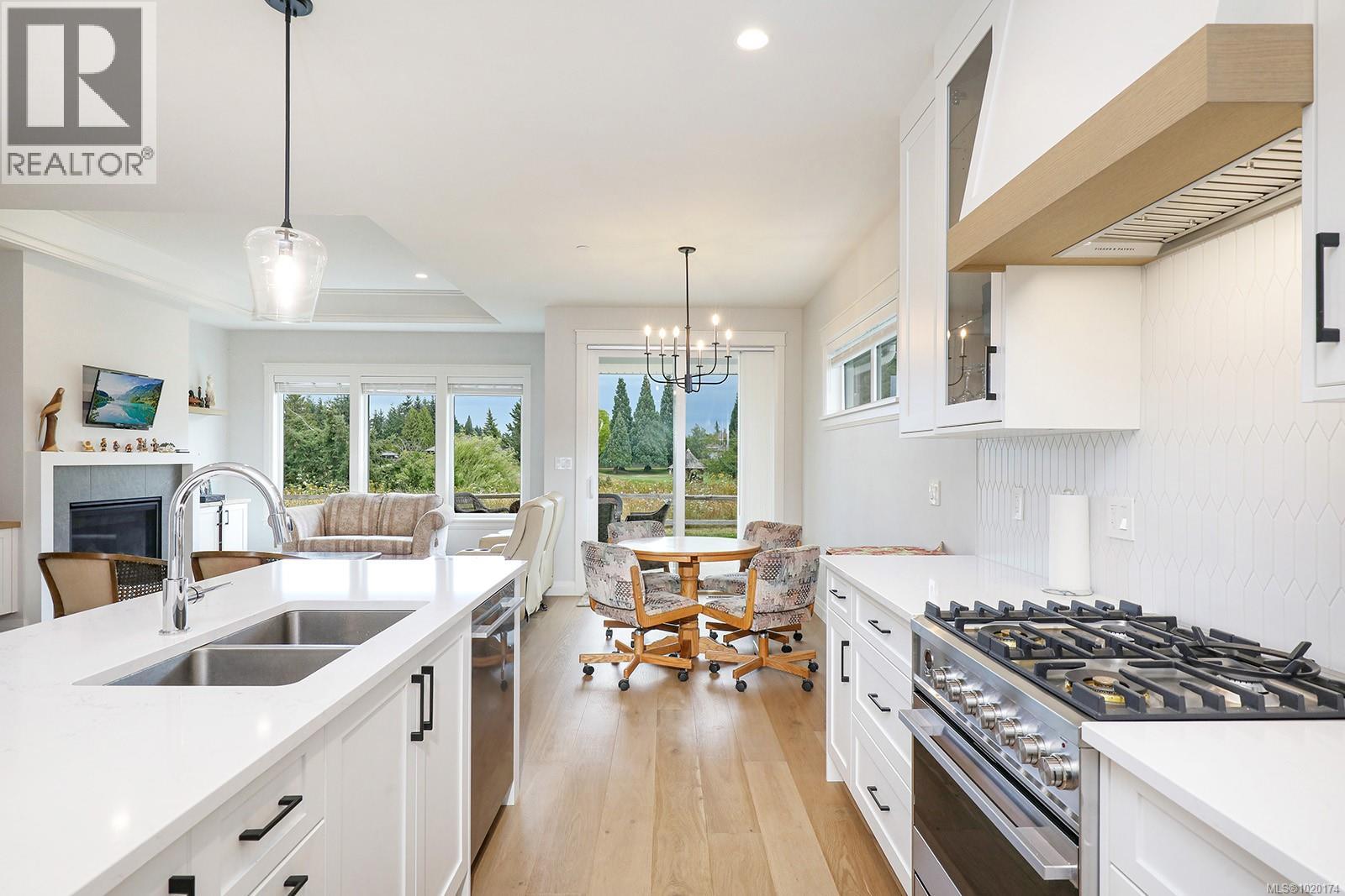 #124 1444 CROWN ISLE Dr - 4
