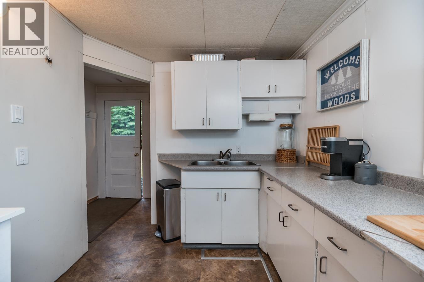 39385 W 16 HIGHWAY, Prince George