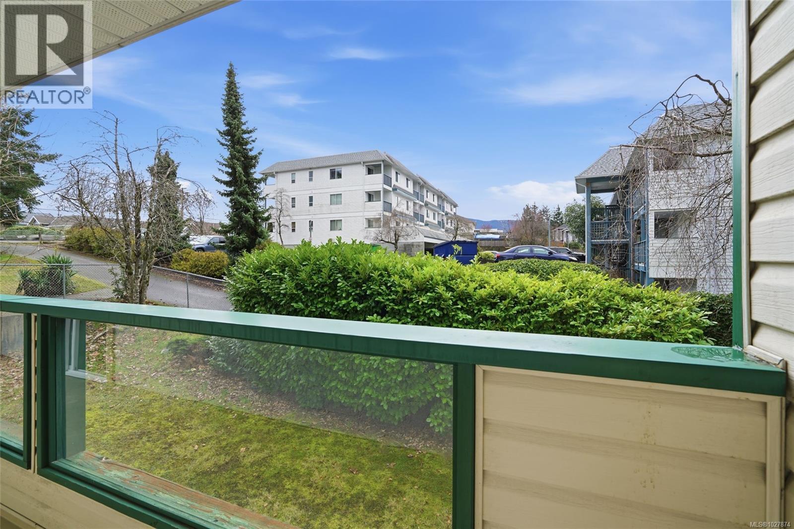 202 3108 Barons Rd, Nanaimo