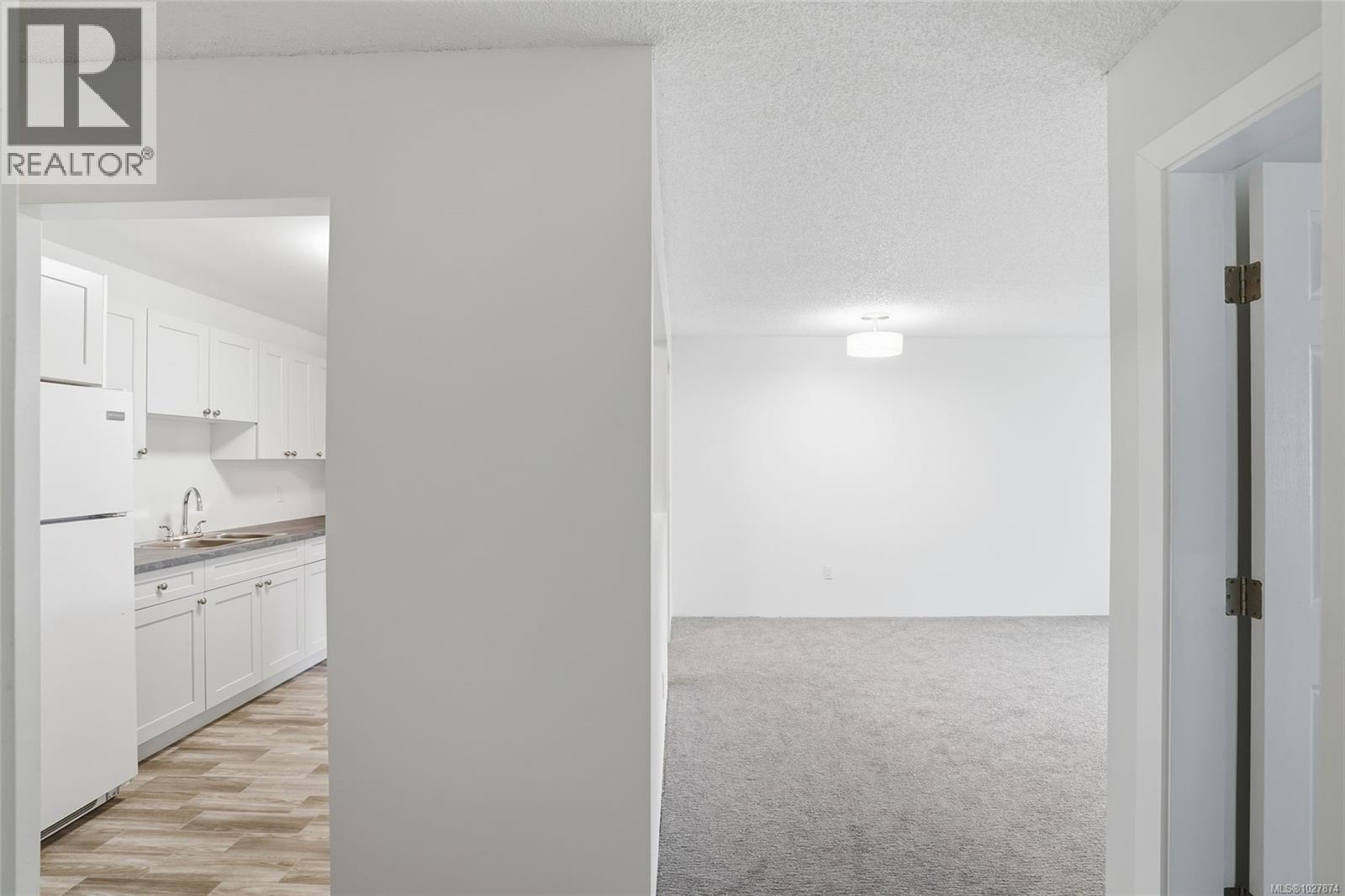 202 3108 Barons Rd, Nanaimo