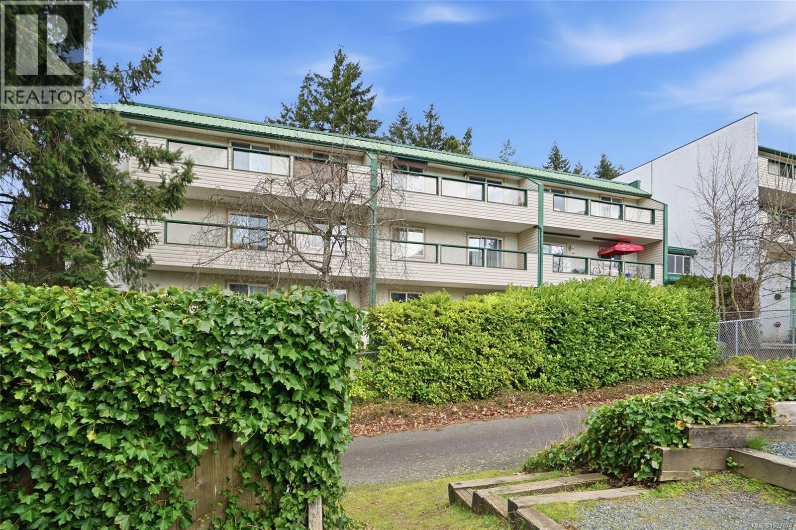 202 3108 Barons Rd, Nanaimo