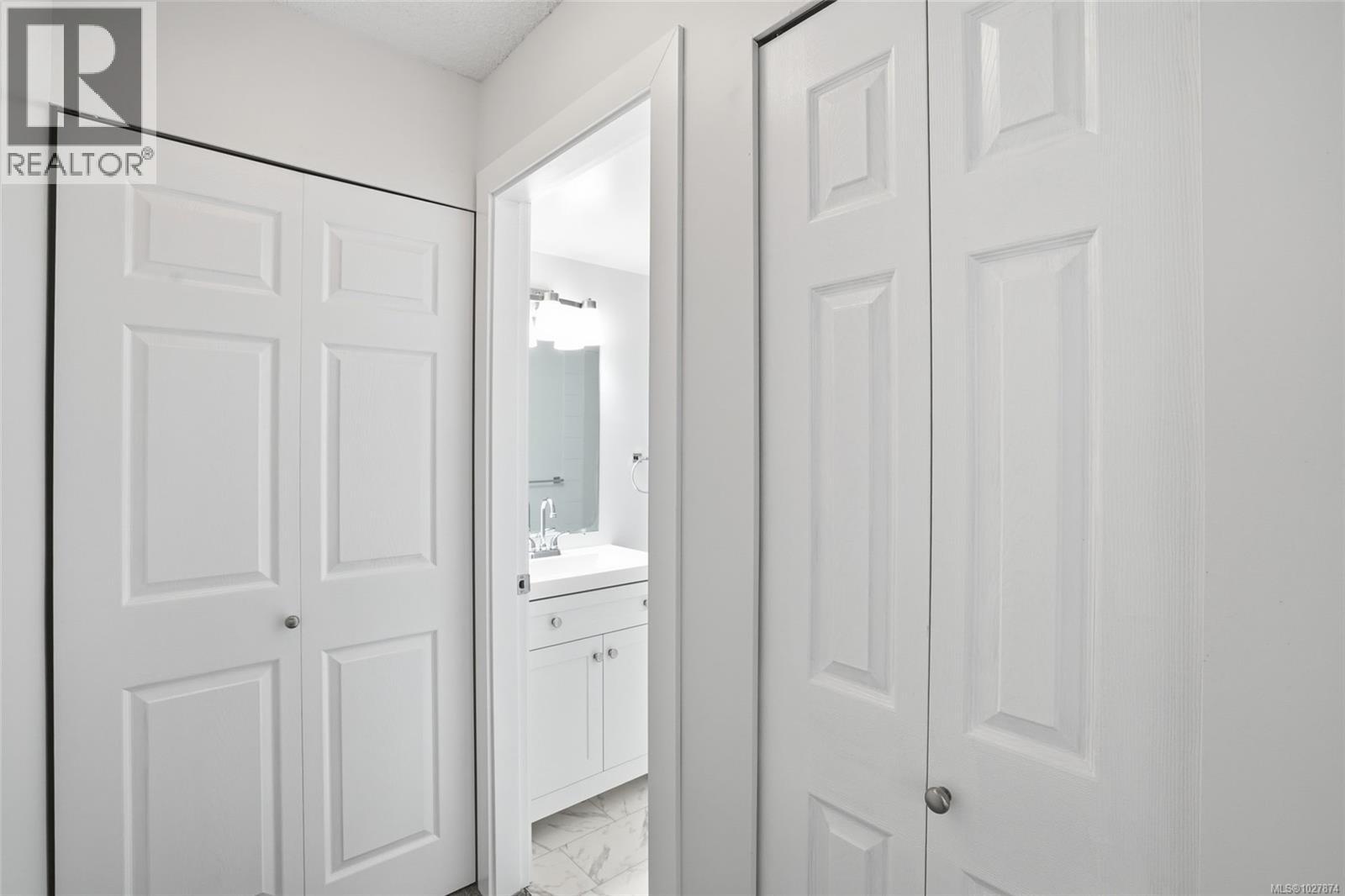 202 3108 Barons Rd, Nanaimo