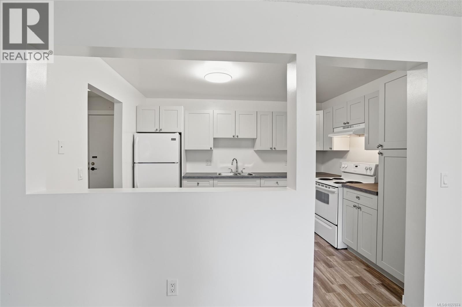 202 3108 Barons Rd, Nanaimo