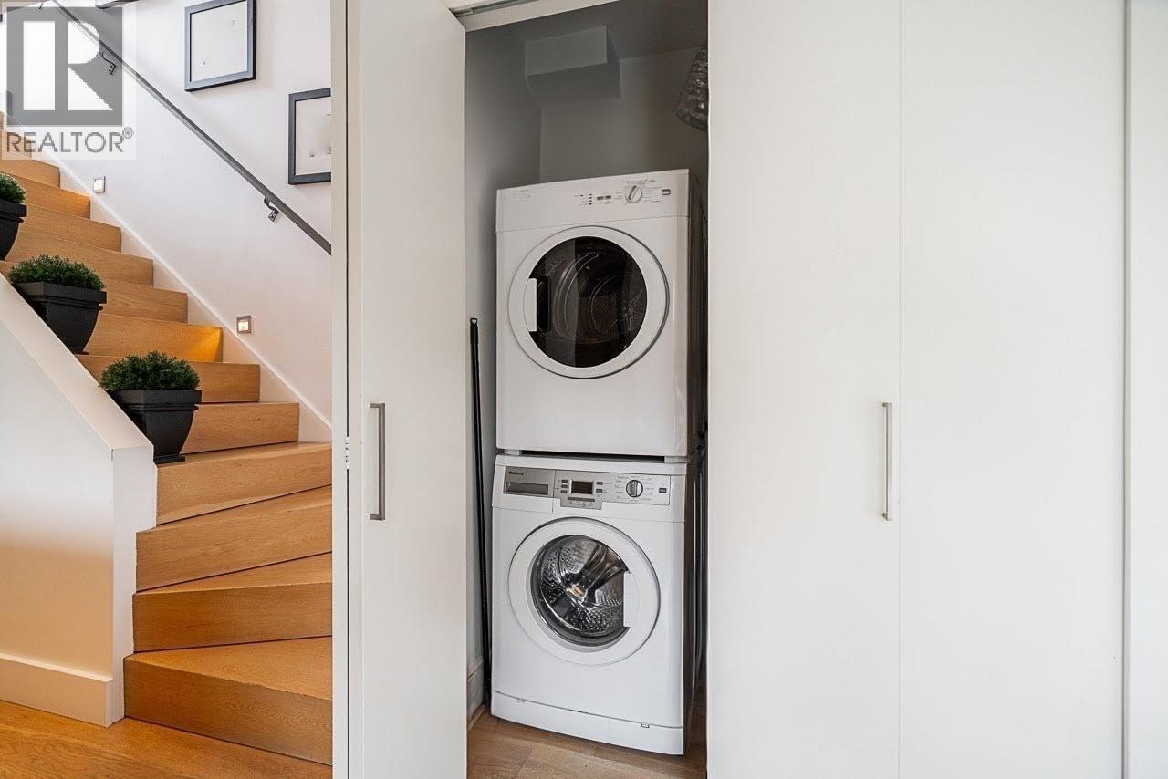 3988 PARKWAY DRIVE, Vancouver