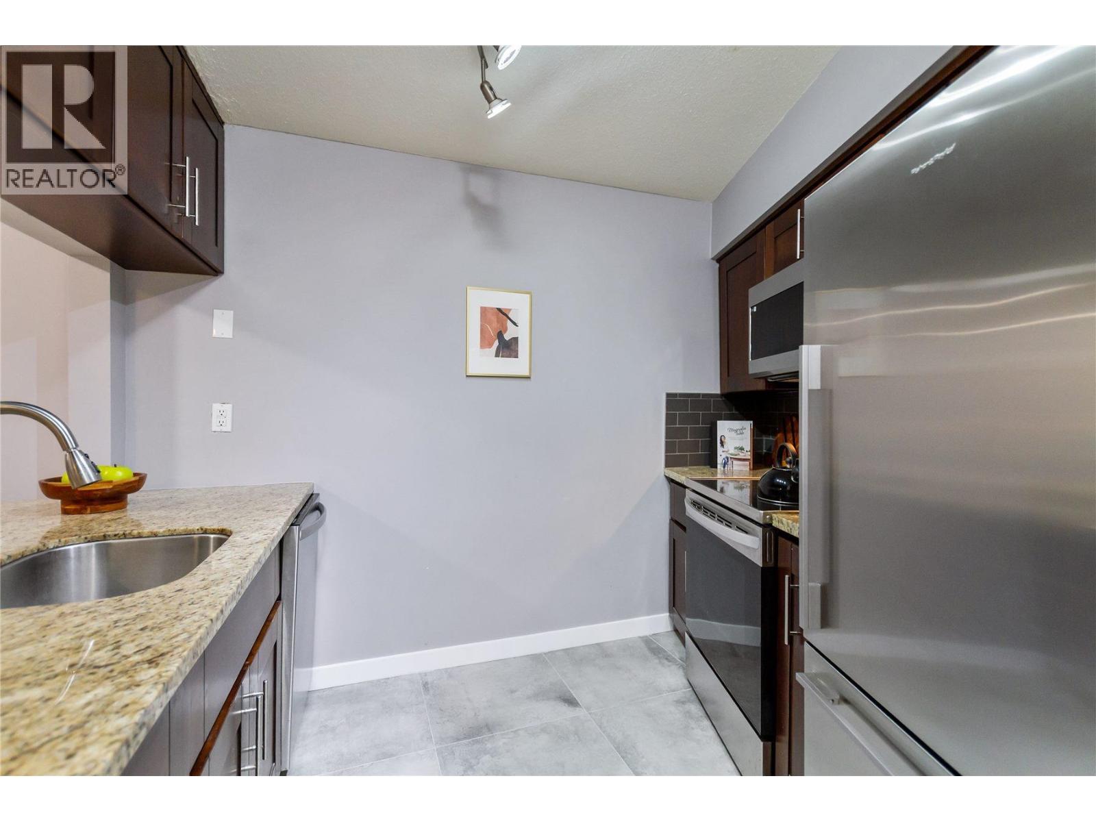 201 2222 PRINCE EDWARD STREET, Vancouver