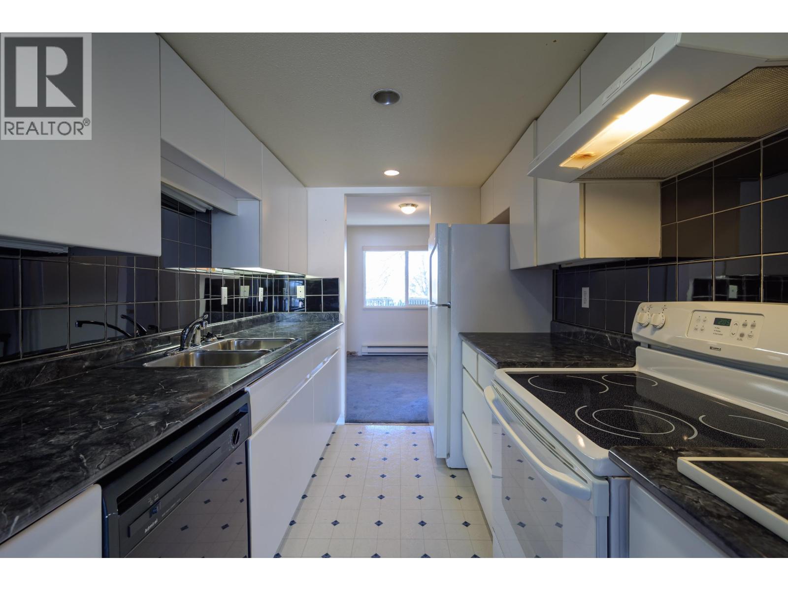 #110-4803 48 Avenue, Delta