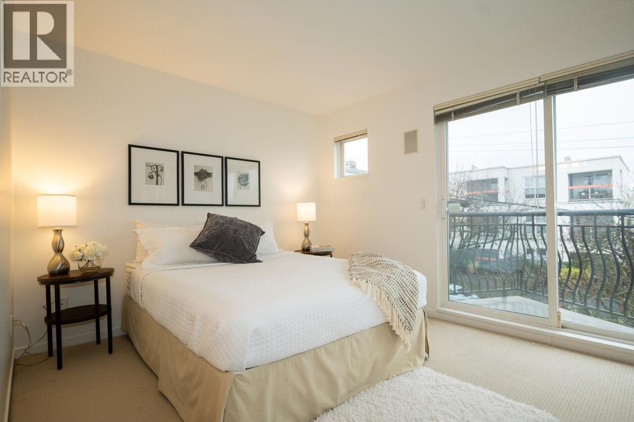 211 692 W 7TH AVENUE, Vancouver