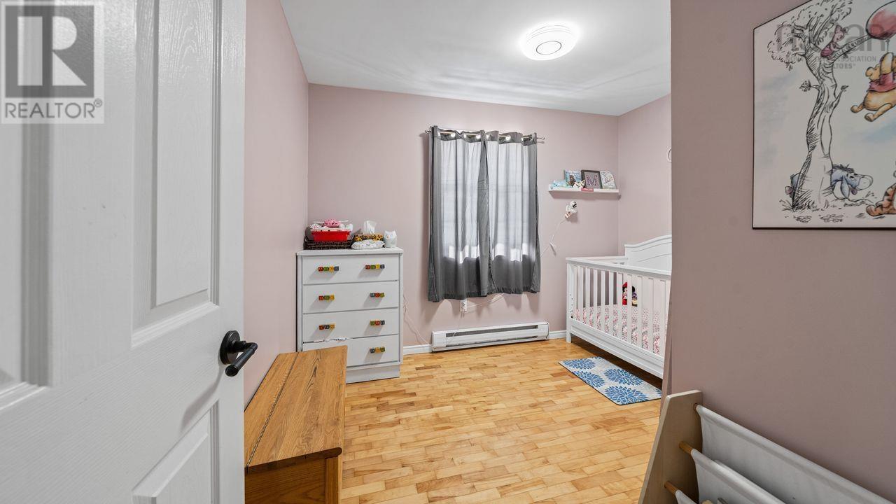 Property 35 of 49 of 27 Earl Court