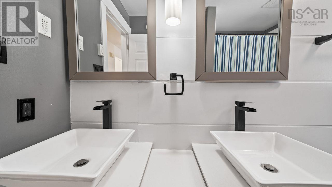 Property 28 of 49 of 27 Earl Court