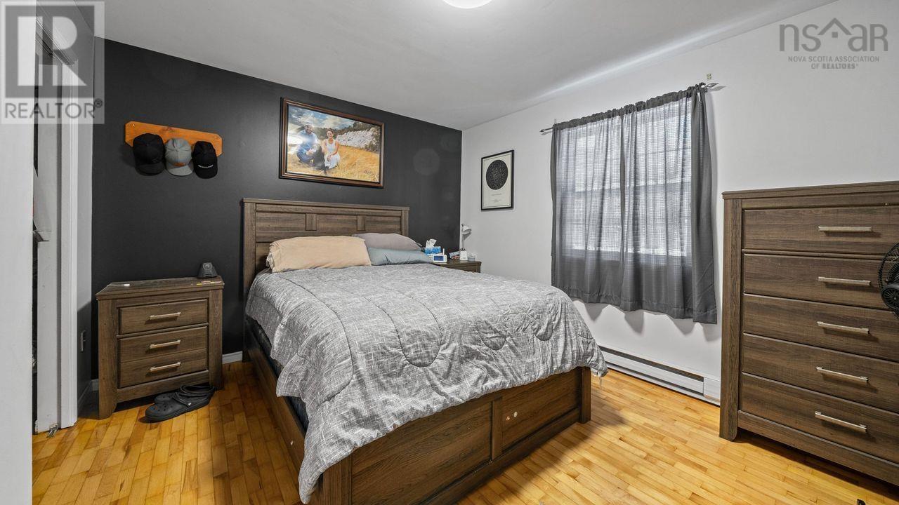 Property 30 of 49 of 27 Earl Court