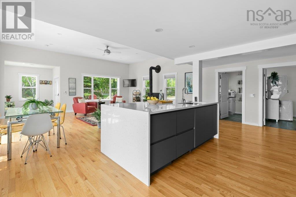 Property 21 of 50 of 170 & 166 Laura's Lane