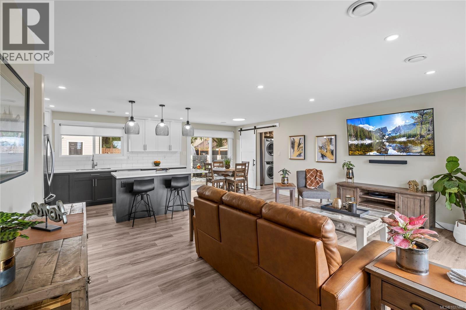 7455 Clark Cres, Lantzville