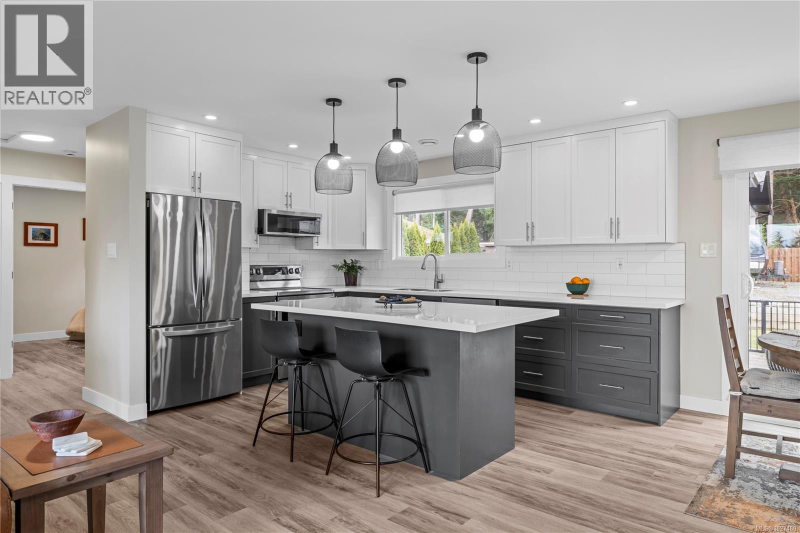 7455 Clark Cres, Lantzville