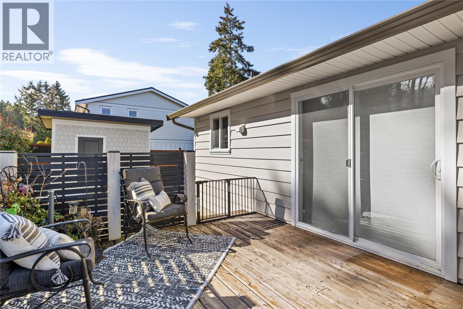 7455 Clark Cres, Lantzville