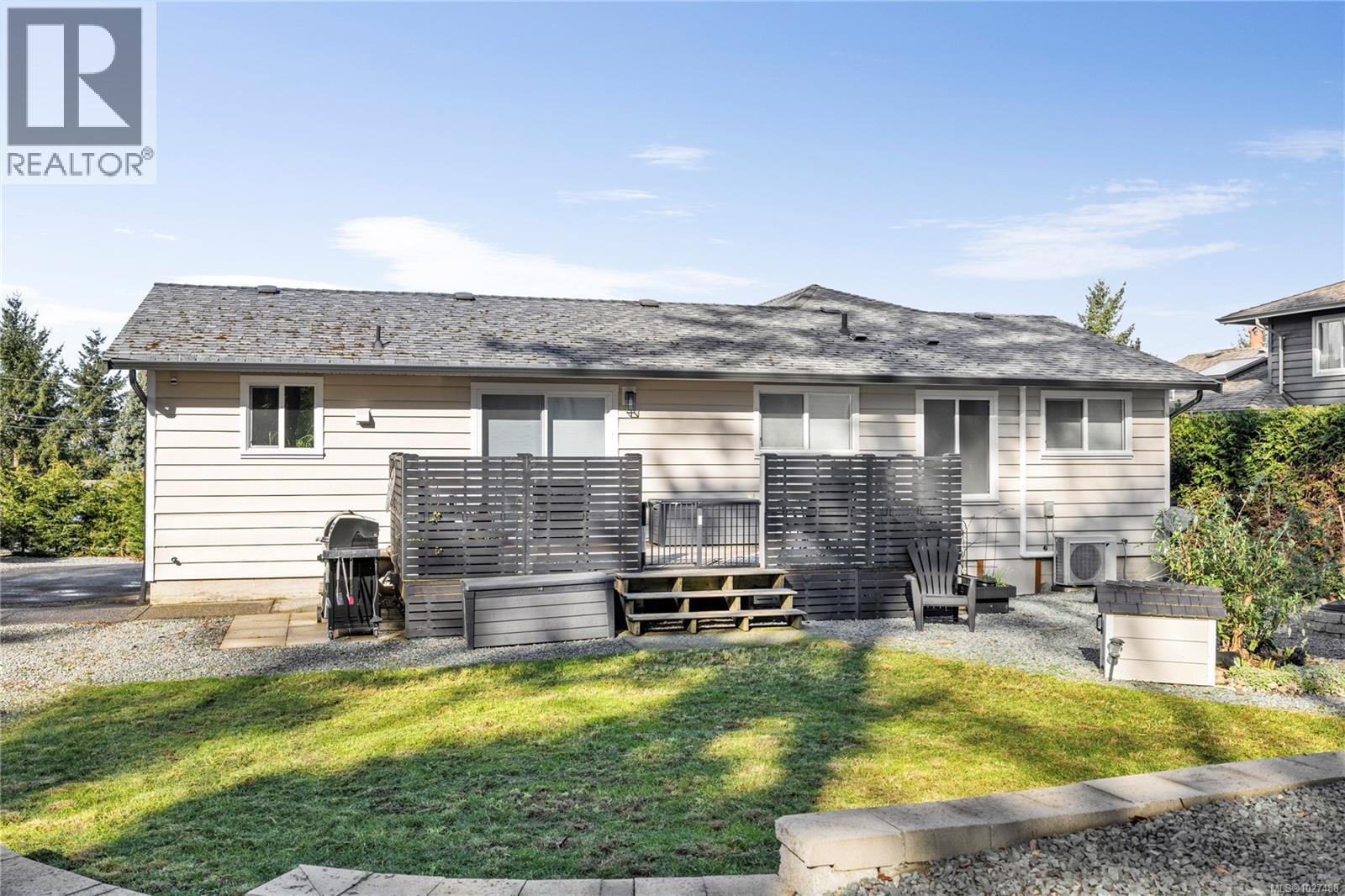 7455 Clark Cres, Lantzville