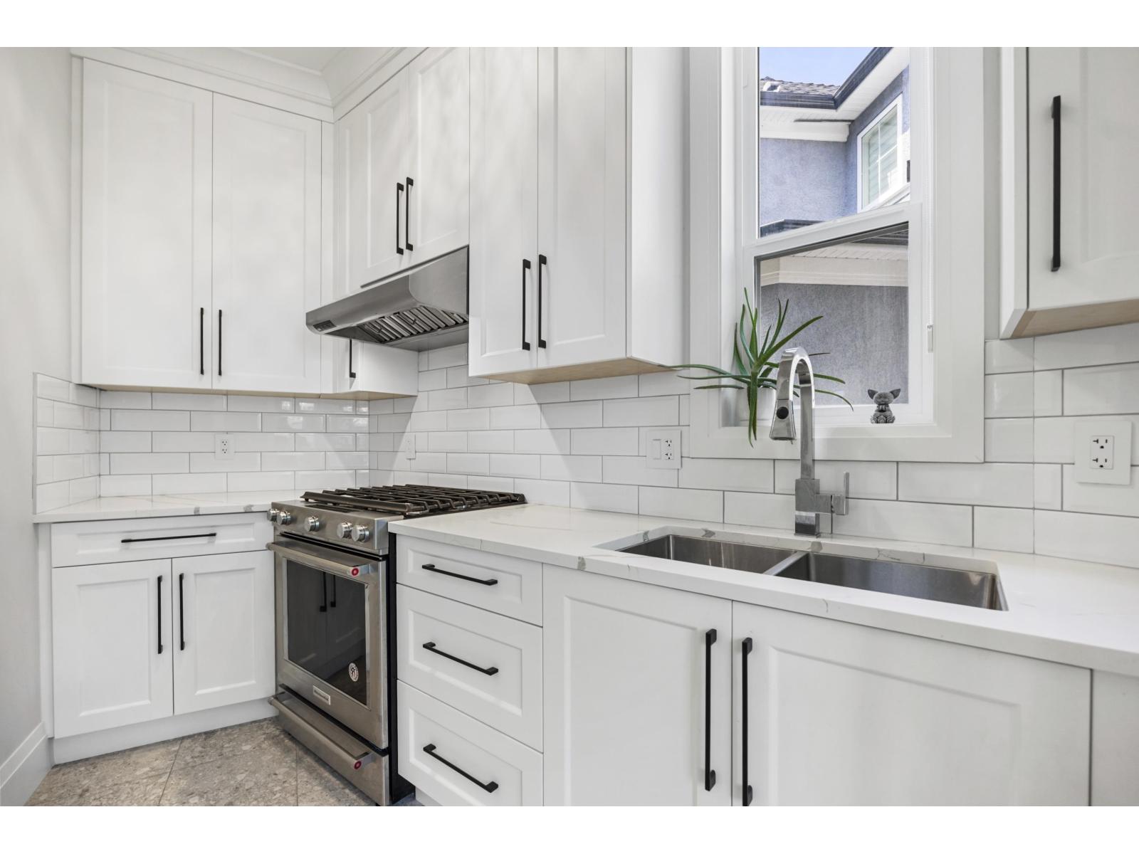 918 163 STREET, Surrey