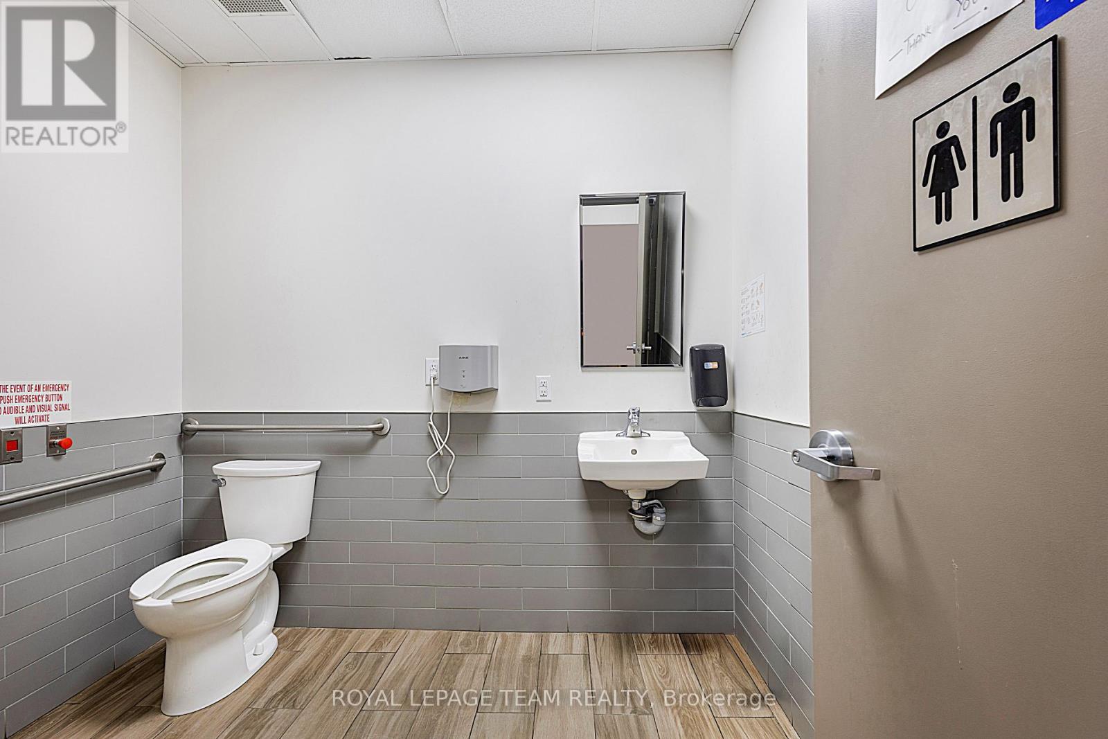100 - 304 COLONNADE DRIVE — photo 25