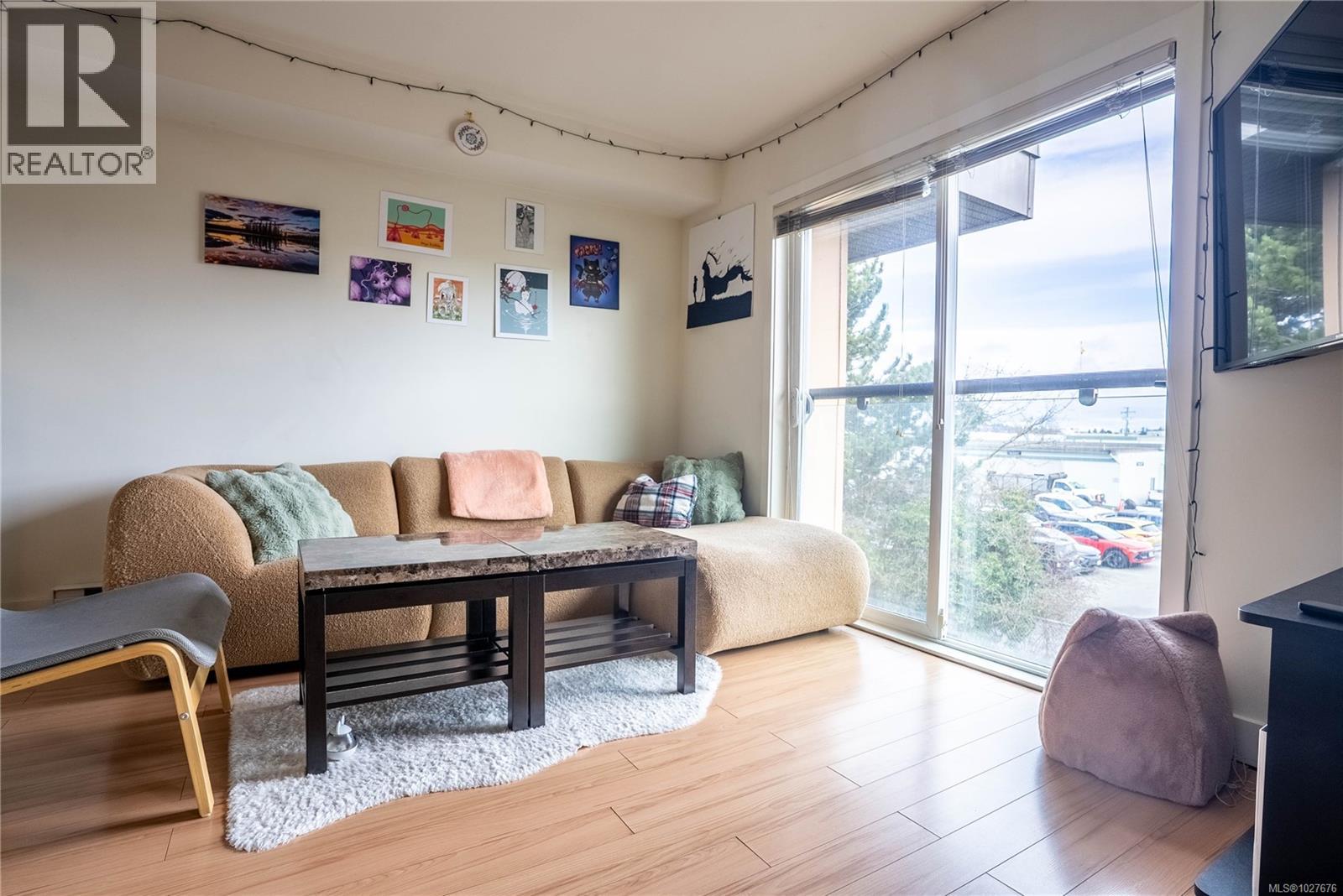 #407 356 Gorge Rd E - 2