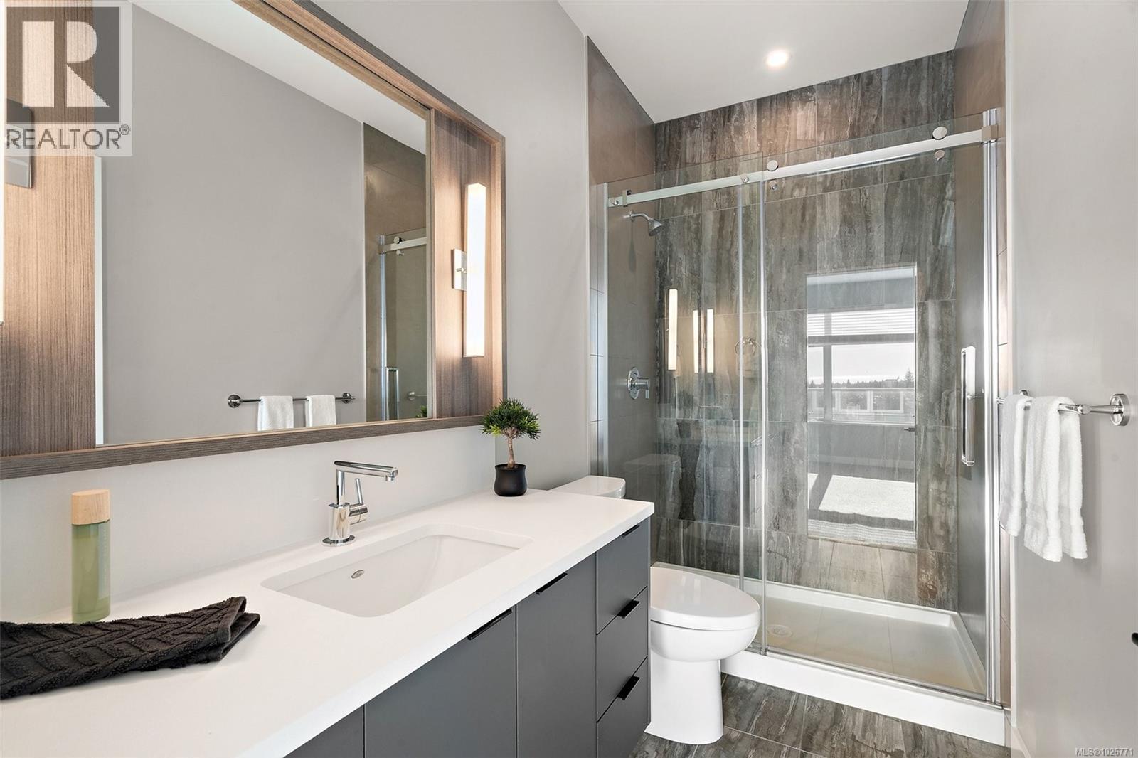 607 967 Whirlaway Crescent, Langford