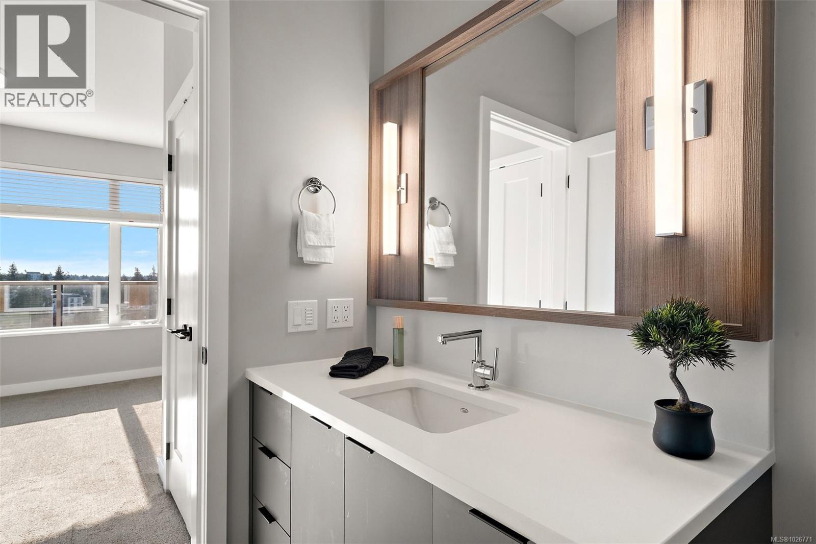 607 967 Whirlaway Crescent, Langford