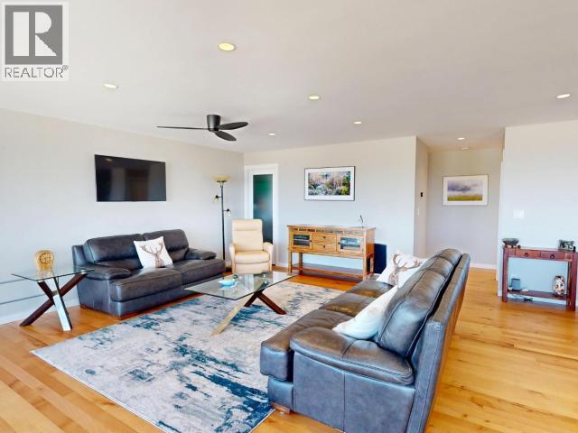 3784 TRAIL PLACE, Powell River