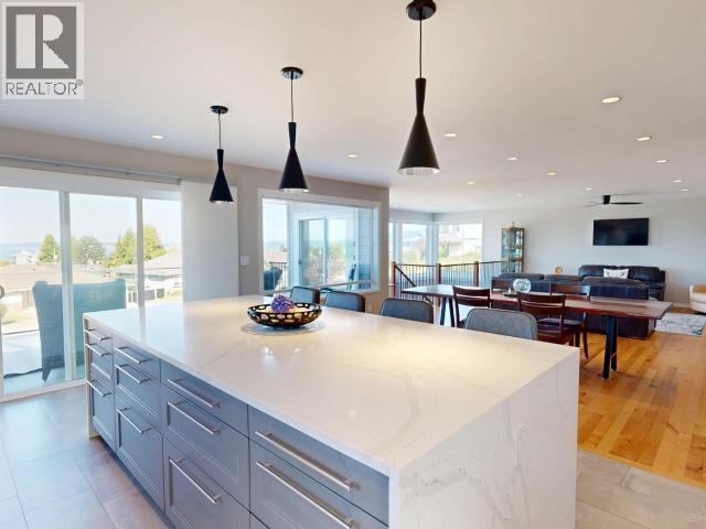 3784 TRAIL PLACE, Powell River