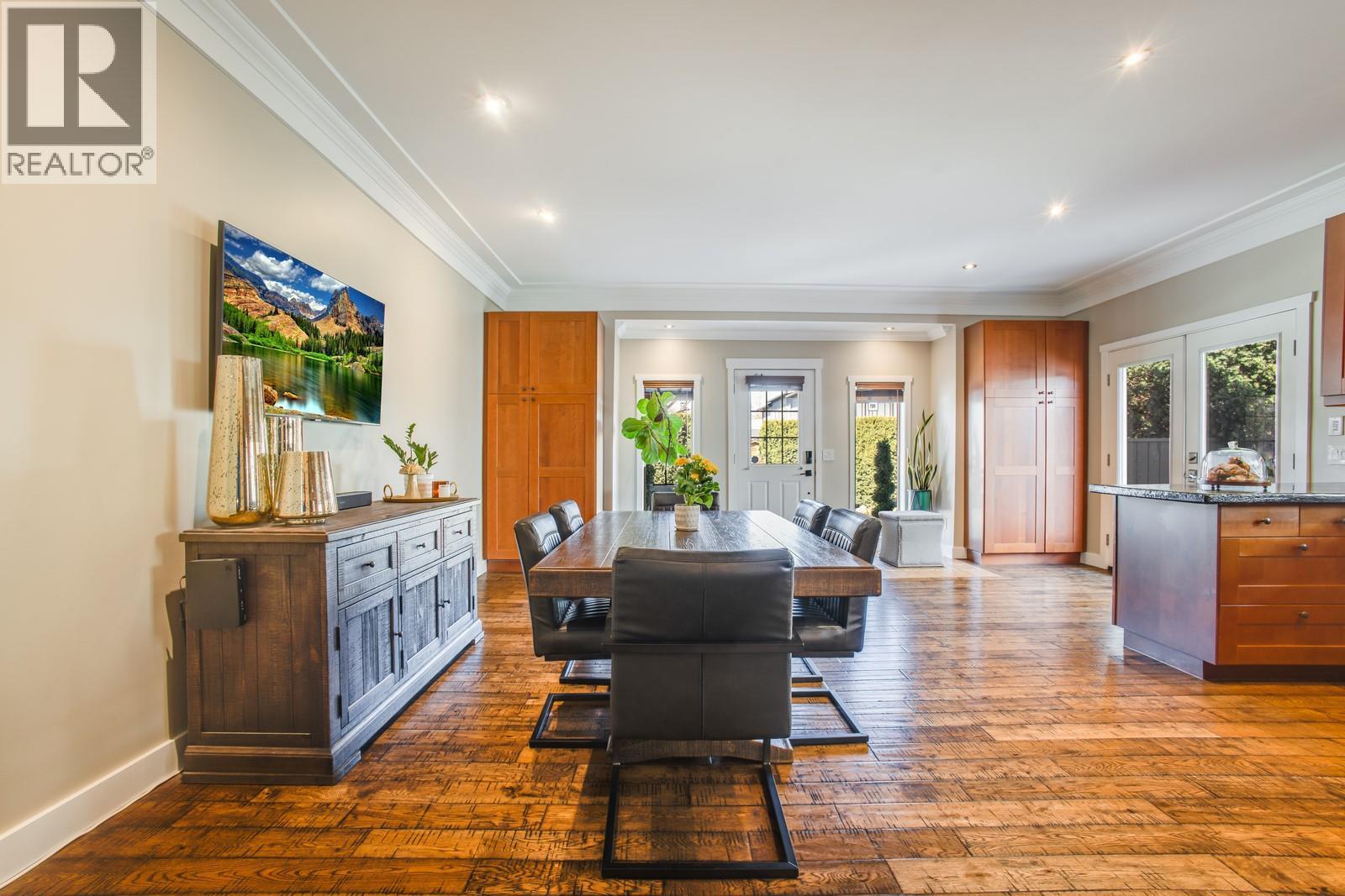  819 Cadder Avenue, Kelowna