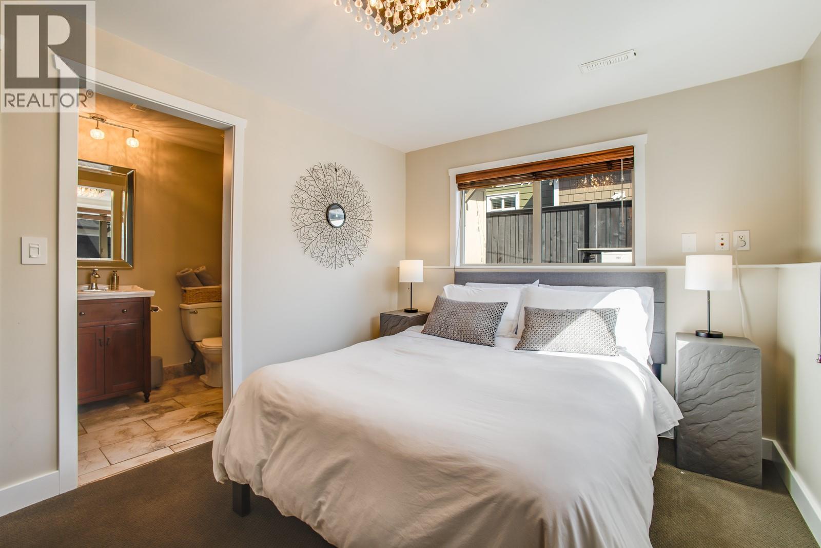  819 Cadder Avenue, Kelowna