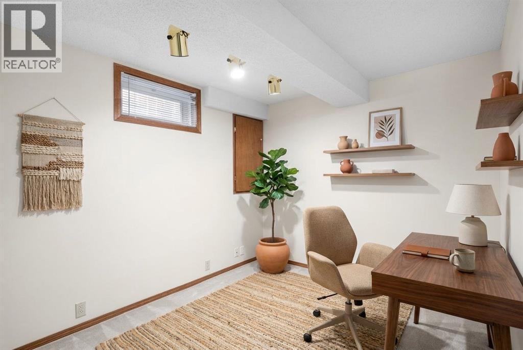 Single Family House for Sale in    Street SW Cedarbrae Calgary 