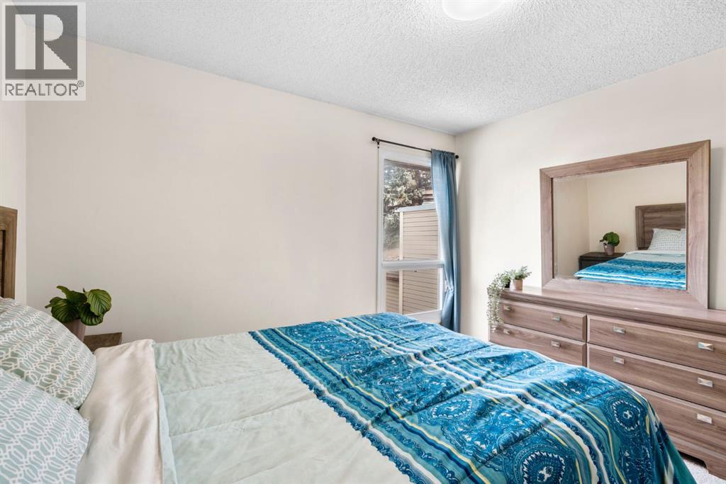 Single Family House for Sale in    Street SW Cedarbrae Calgary 