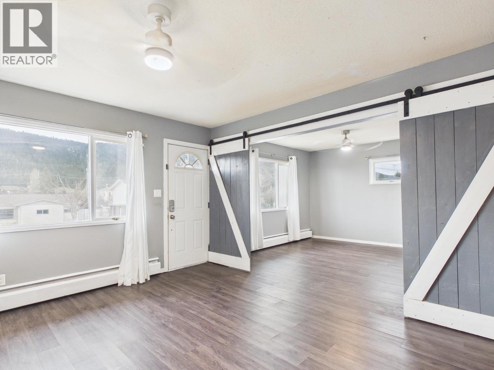 3024 EDWARDS DRIVE - 8