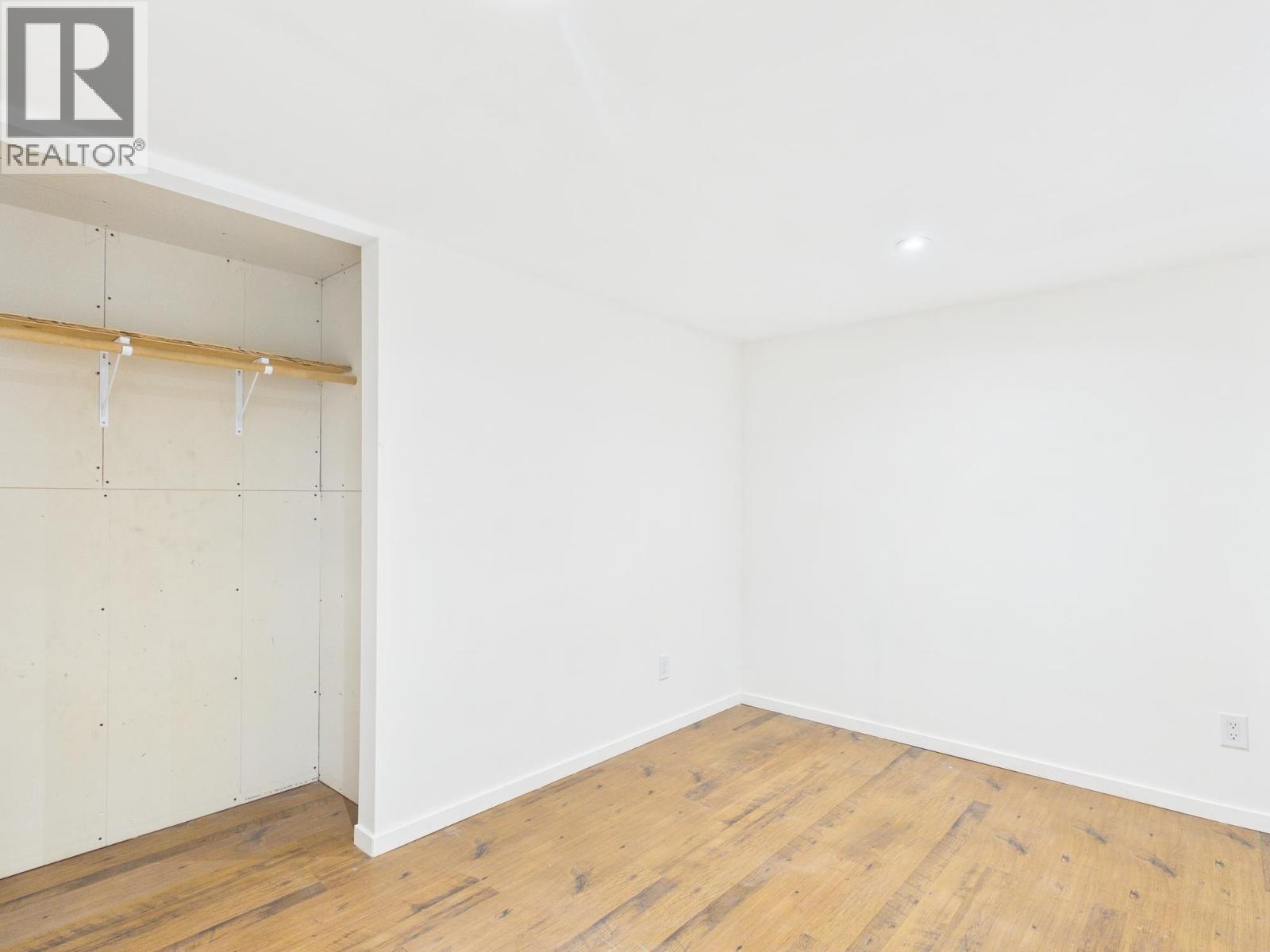 3024 EDWARDS DRIVE - 21