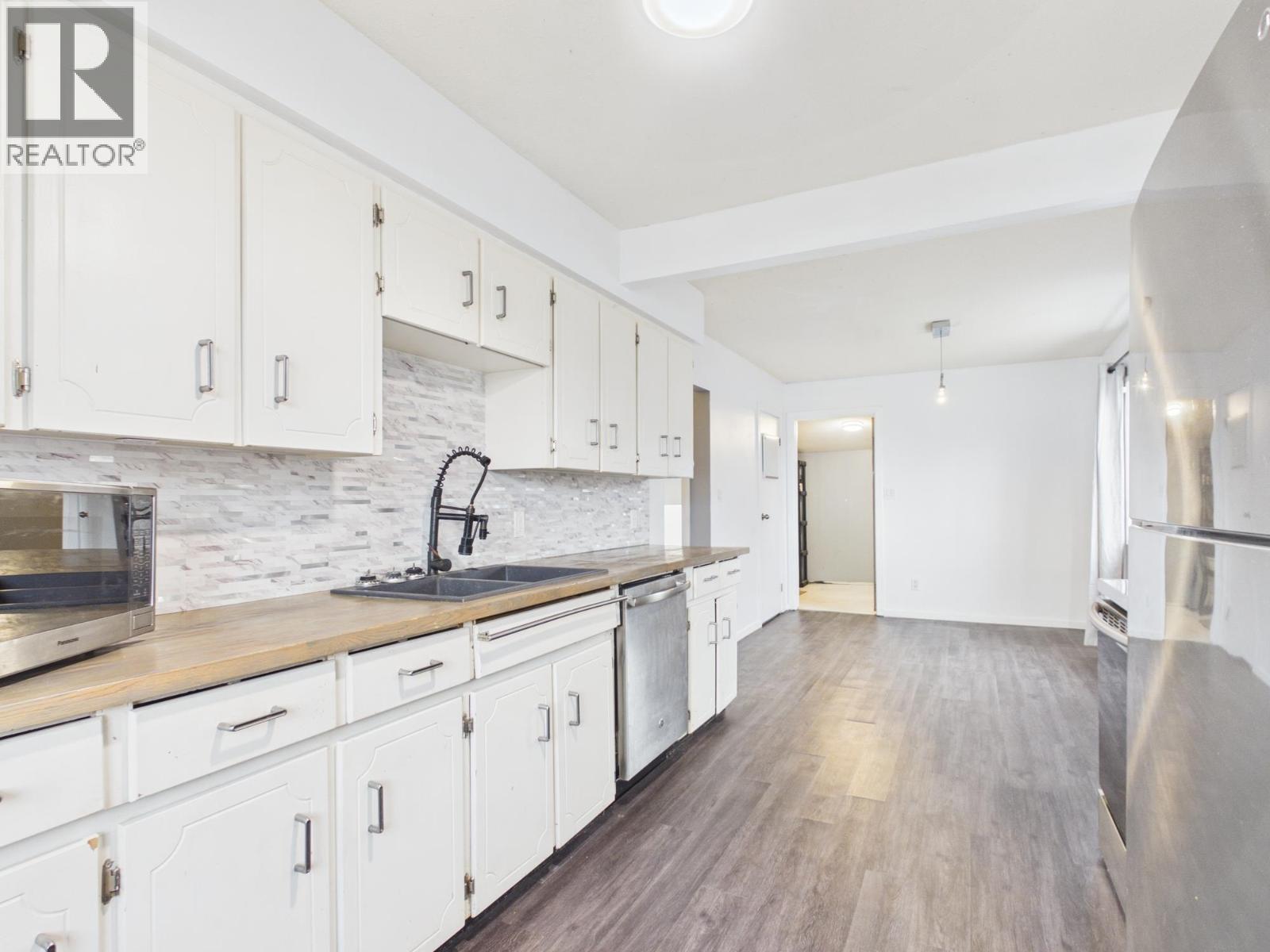 3024 EDWARDS DRIVE - 17