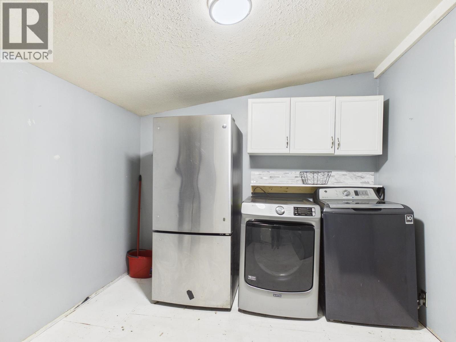 3024 EDWARDS DRIVE - 18