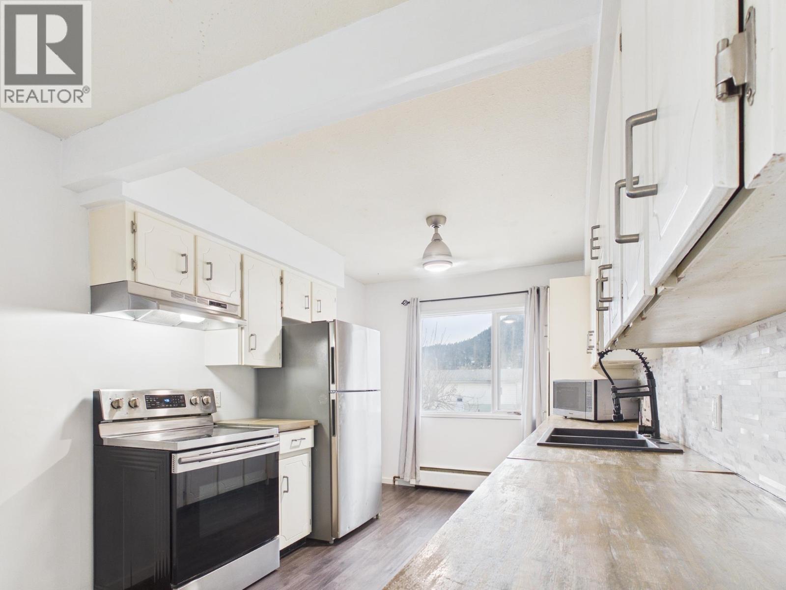 3024 EDWARDS DRIVE - 16